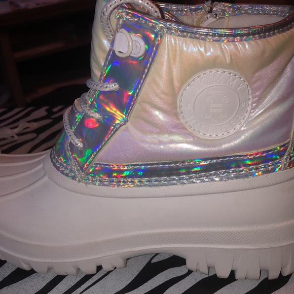 COPY - Tommy Hilfiger Danni Duck Boots - Picture 6 of 16